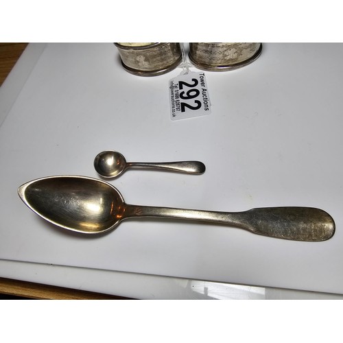 292 - A quantity of hallmarked silver items to include a pair of silver napkin rings, a small salt spoon a... 