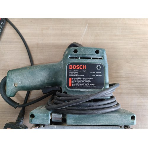 426 - 3x power tools inc Bosch PHO 100 electric plainer, Bosch electric sander and a B&D electric jigsaw D... 