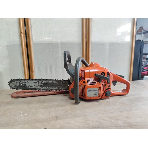 432 - Husqvarna 435 x-torq petrol chainsaw in full working order with 15