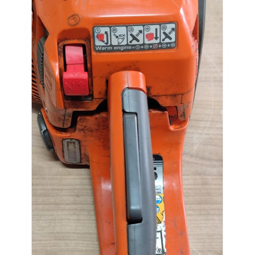 432 - Husqvarna 435 x-torq petrol chainsaw in full working order with 15