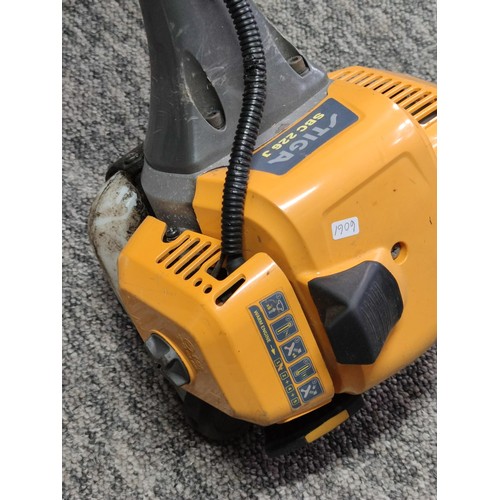 442 - Stiga SBC 226 J petrol strimmer in working condition, has been recently serviced