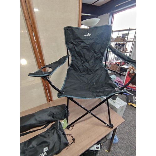 461 - 2x bagged wild camping foldup chairs in carry cases