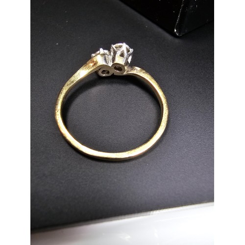 311 - A fine quality hallmarked 18ct yellow gold 2 stone diamond ring inset with 2x 0.256 ct diamonds (5.1... 