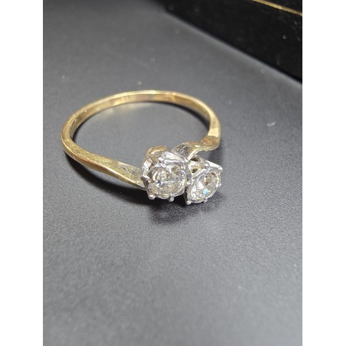 311 - A fine quality hallmarked 18ct yellow gold 2 stone diamond ring inset with 2x 0.256 ct diamonds (5.1... 