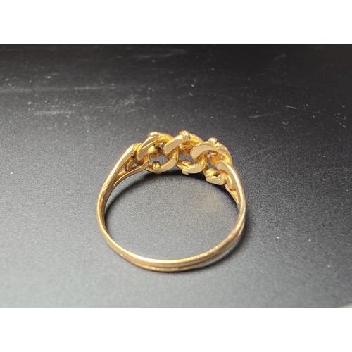 314 - A hallmarked 18ct yellow gold ring with a 3 knot design. In excellent clean condition and boxed ,siz... 