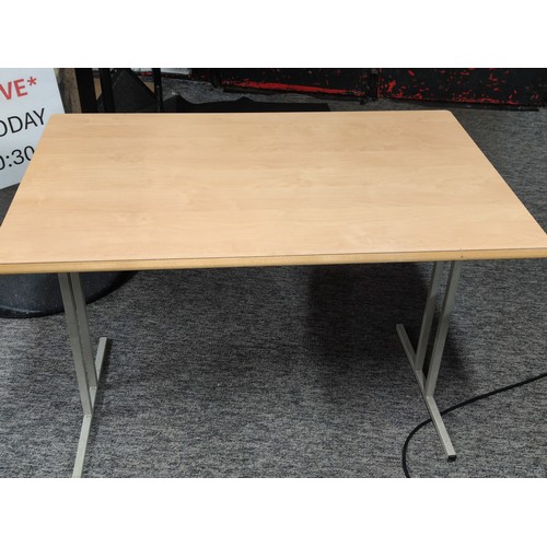 488G - Good quality fold up caravan table removed from a Coachman caravan in very good order, 90cm long 60c... 