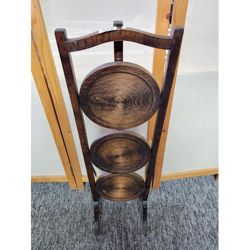 526 - Oak folding cake rack with great aged patina and nice and solid