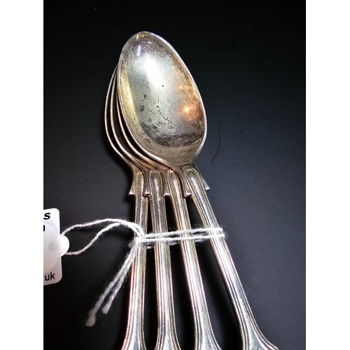 277 - A set of 4x hallmarked silver large teaspoons, hallmarked to Sheffield 1911, combined total weight o... 