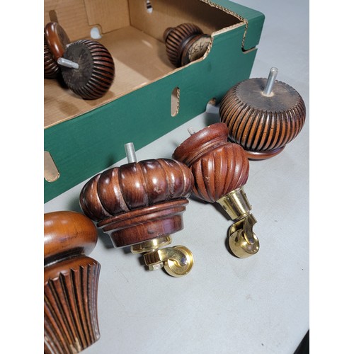 Quantity of wooden furniture feet in different designs to include 5x