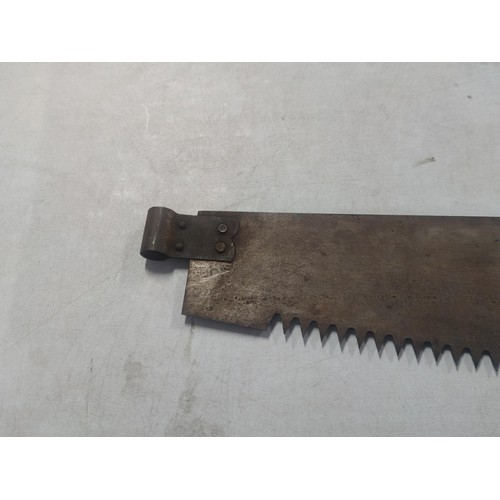 417 - A good quality antique two man cross cut saw, one wooden handle missing, easy replacement, saw measu... 