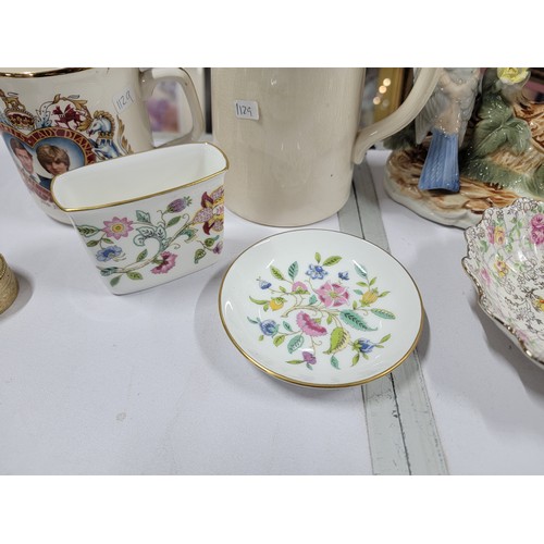 342 - various collectables to inc. Mintons, James Kent rose dish, trinkets boxes along with a selection of... 