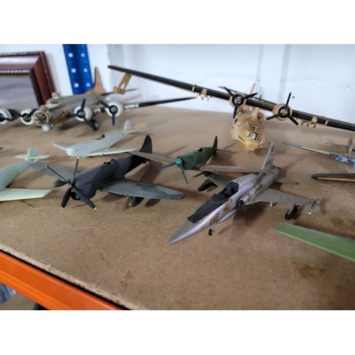 101 - Large collection of 22 model airfix areoplanes inc Spitfires, lancasters, boat planes, Messerschmidt... 