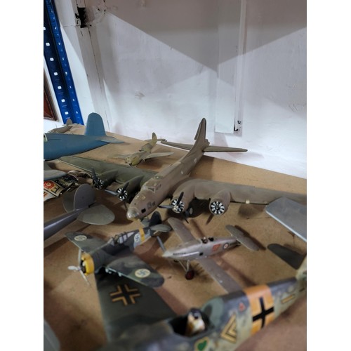 101 - Large collection of 22 model airfix areoplanes inc Spitfires, lancasters, boat planes, Messerschmidt... 