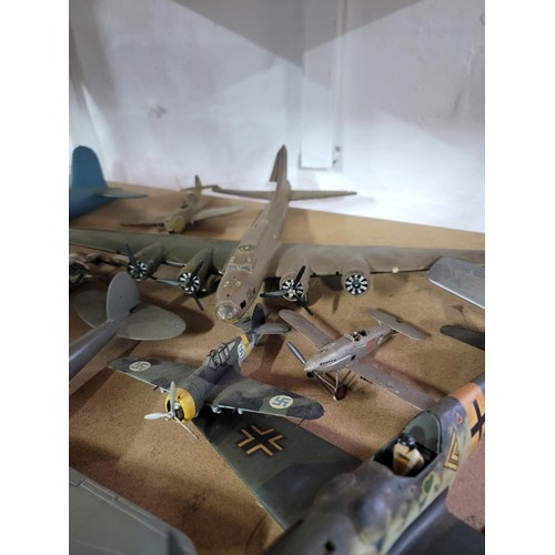 101 - Large collection of 22 model airfix areoplanes inc Spitfires, lancasters, boat planes, Messerschmidt... 