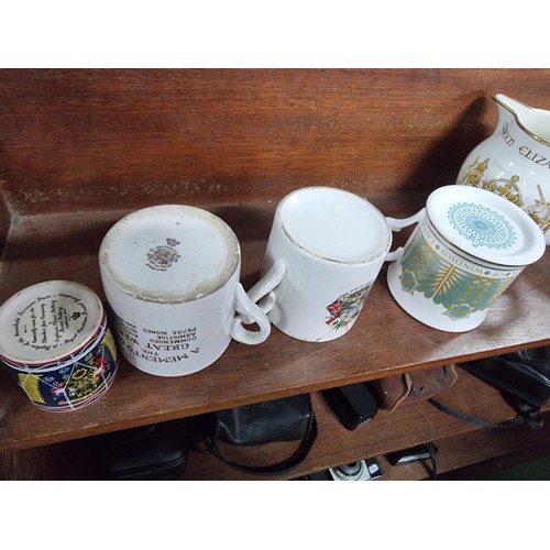 128 - Quantity of 12x rare collectable Royal Memorabilia items inc a vase and 2x mugs from The Royal Colle... 