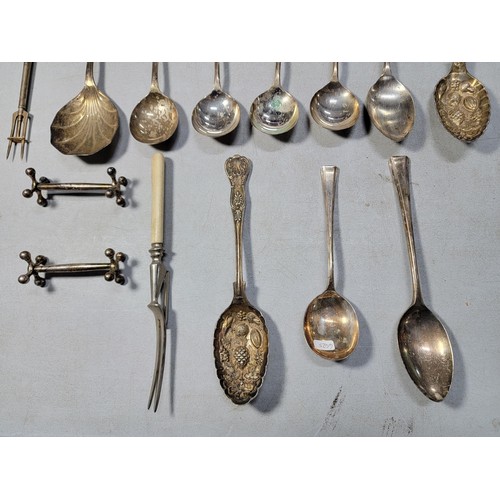 138 - Quantity of collectables inc a metal oil lamp with chimney, a collection of plated cutlery along wit... 