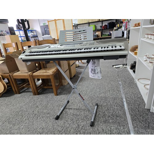 25 - Good quality comprehensive Casio WK-3200 keyboard with 160 rhythms 218 tones and 50 drawbar organ to... 