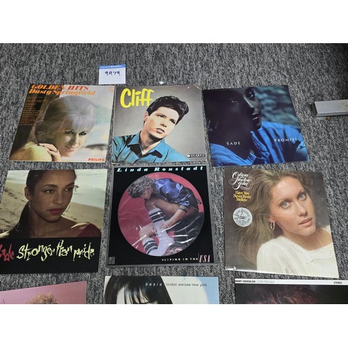 34 - Collection of 13 x vintage LP vinyl records inc. A Linda Ronstadt picture disc, Rose Royce, Sade, Th... 