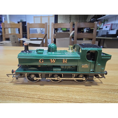 49 - A unboxed Hornby R041 0-6-0 GWR Pannier tank locomotive no 8751, cleaned and serviced with a test ru... 