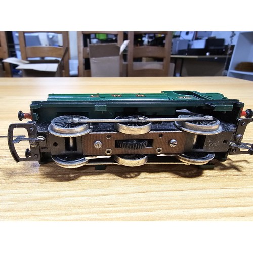 49 - A unboxed Hornby R041 0-6-0 GWR Pannier tank locomotive no 8751, cleaned and serviced with a test ru... 