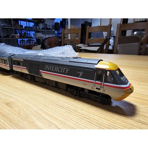 50 - An unboxed Hornby R397 intercity 125 HST 3 car set swallow livery power locomotive coach and dummy l... 