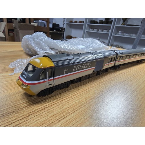 50 - An unboxed Hornby R397 intercity 125 HST 3 car set swallow livery power locomotive coach and dummy l... 