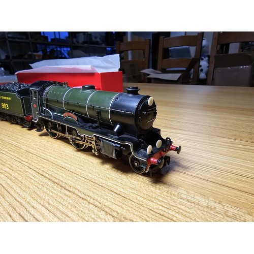 51 - A Hornby R2742 Schools class 4-4-0 southern locomotive and tender Charterhouse no 903, painted drive... 