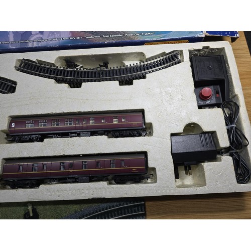 56 - A rare boxed Hornby R1007 football special train set to include Liverpool loco and tender, 3 matchin... 