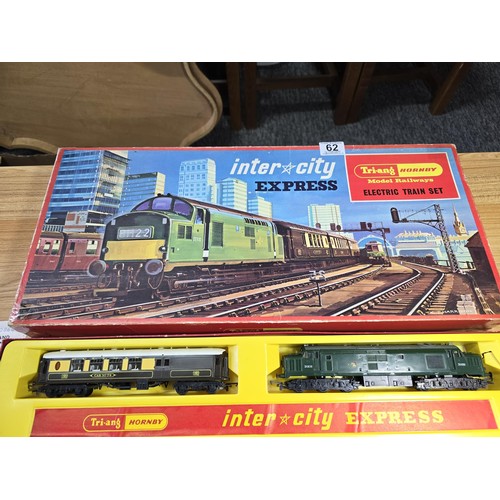 62 - A rare tri-ang Hornby RS9 intercity express train set VR Class 37 green locomotive, cleaned and serv... 