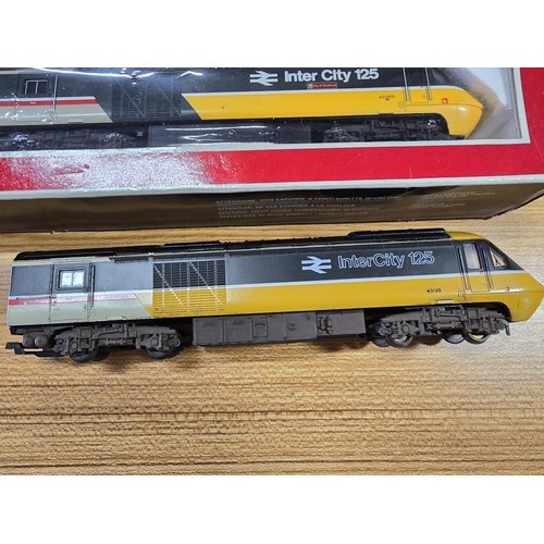 67 - A Lima 2051976 intercity 125 HST city of Bradford power locomotive 43085 with an unboxed Lima interc... 