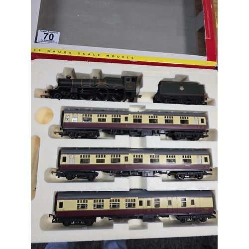 70 - A boxed as new hornby R2133M limited edition Sudeley Castle train pack with a Sudeley castle 7025 lo... 