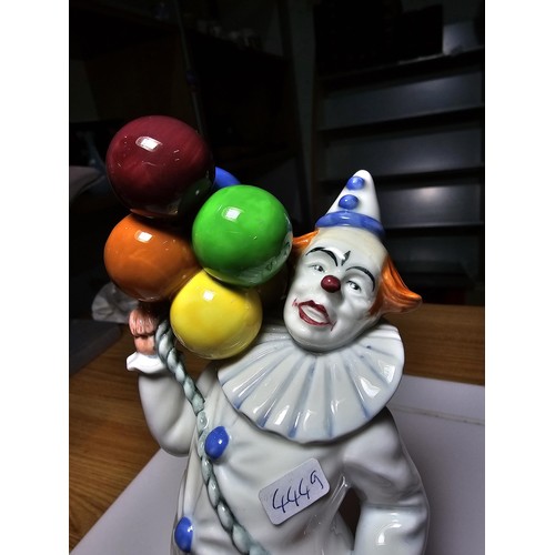 170 - A vintage Royal Doulton bone china balloon clown (HN2894) figure dated 1985, in excellent clean cond... 