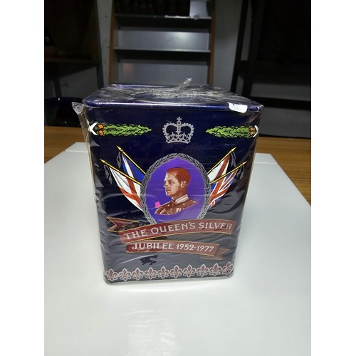 172 - A vintage sealed Jackson's of Piccadilly tea blend for the Queens Silver Jubilee 1977, the collectab... 