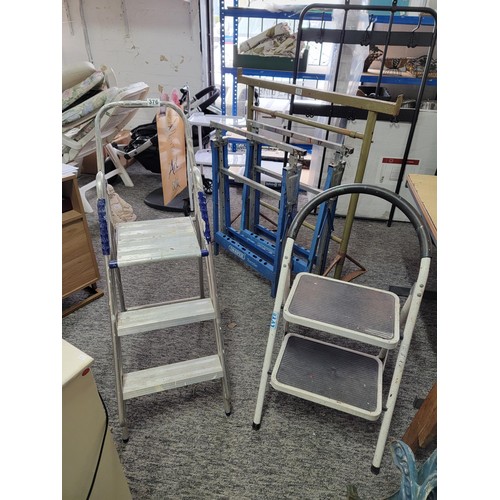 377 - 2x foldup ladders inc a 3 step aluminium ladder and a 2 step ladder