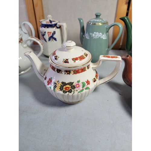 443 - 2x boxes containing a large quantity of 15x ceramic teapots inc Royal Albert Old Country Roses, a dr... 