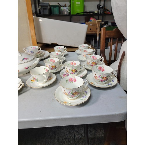 449 - Large 74x piece Coalport dinner and tea set 'Junetime' design in good condition complete with tureen... 