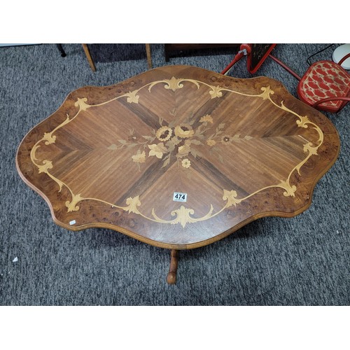 474 - Good quality wooden floral inlaid Sorrento style coffee table standing on carved pedestal stand in o... 