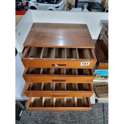 141 - 3x wooden boxes inc a 4 drawer mahogany slides storage box, an oak lidded wooden box containing a qu... 