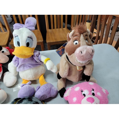 7 - Collection of Disney and Build A Bear to include 4x Disney soft toys and 2x Build A Bear teddy bears... 