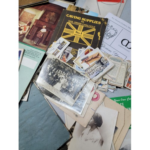 11 - Large quantity of various vintage ephemera to include many vintage tourist pamphlets, cigarette card... 