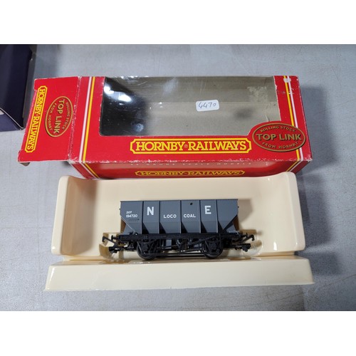 17 - Collection of 11x 00 gauge model railway rolling stock - 8x which are boxed to include 2x vintage Wr... 