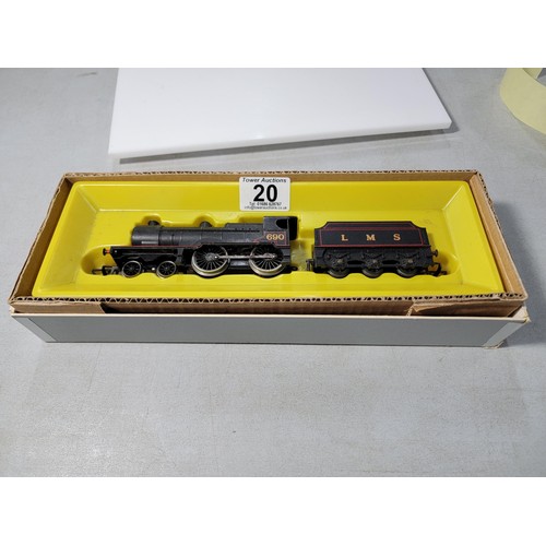 20 - Hornby R450 locomotive and tender LMS 4-4-0 Class 2P re-boxed in good condition