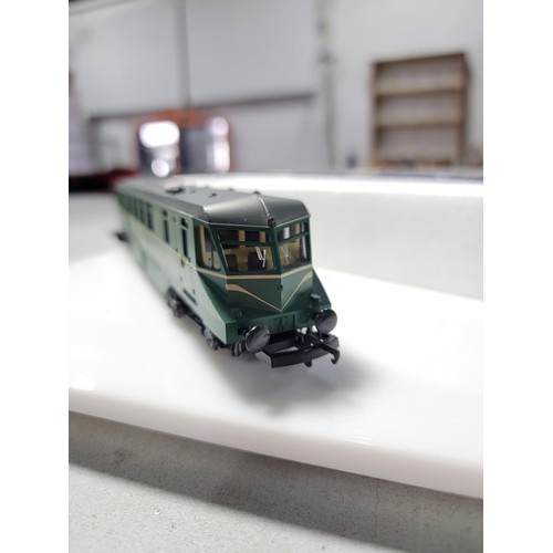 25 - Boxed Lima 205150A8 rail car in green in excellent condition boxed