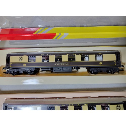 27 - 3x Pullman Parlour car sets all in their original boxes inc a Pullman brake car, model number R4312 ... 