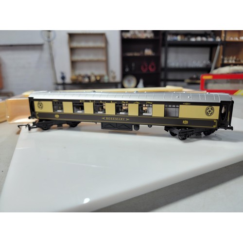 27 - 3x Pullman Parlour car sets all in their original boxes inc a Pullman brake car, model number R4312 ... 