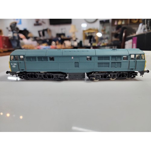 37 - Vintage Airfix Class 31 BR Blue Diesel locomotive NO. 31 126 White Disc head code detailing fitted a... 