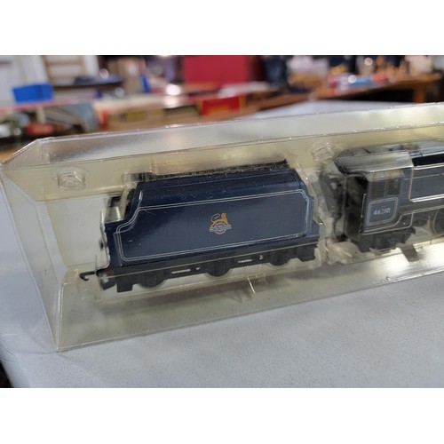 40 - Boxed Hornby R037 BR Blue Early Crest Lady Patricia Locomotive and tender in original box instructio... 