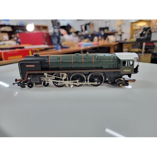 51 - Britannia Locomotive and tender Royal Duties (White foot plate roof) along with 2x Royal House Hold ... 