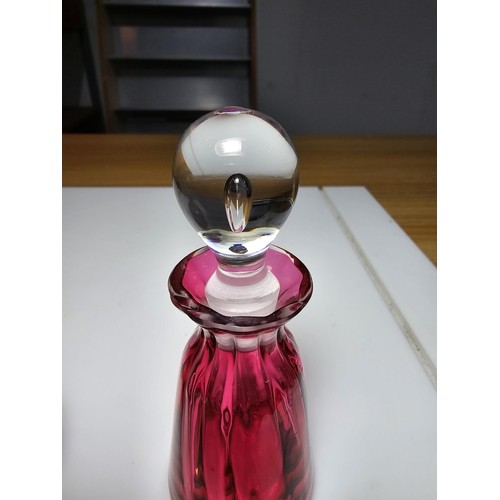 154 - 2x good quality glass scent bottles to include a cranberry glass bottle by Dartington Glass, marked ... 