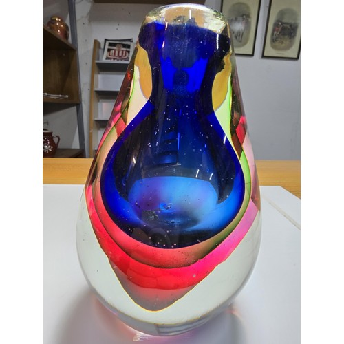 157 - 3x good quality art glass vases to include a stunning genuine Murano Flavio Poli Seguso vase, a Whit... 